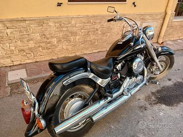 Yamaha DragStar Classic 650 – Anno 2000