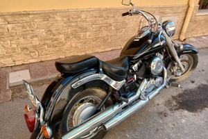 Yamaha DragStar Classic 650 – Anno 2000