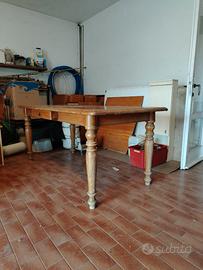 Tavolo in legno