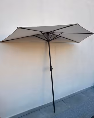 Ombrellone semicircolare