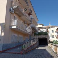 MONOLOCALE A GIARDINI NAXOS