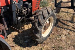 Trattore Fiat New Holland 35-66