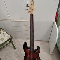 Basso elettrico Fretless