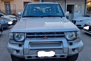Mitsubishi Pajero 2.5 TDI Metal-top S.S. GLS Targe