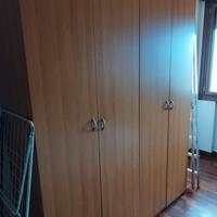 Armadio marrone guardaroba