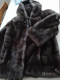 pelliccia di visone con cappuccio pregiata