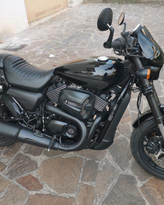 Harley Davidson-Street Rod 750
