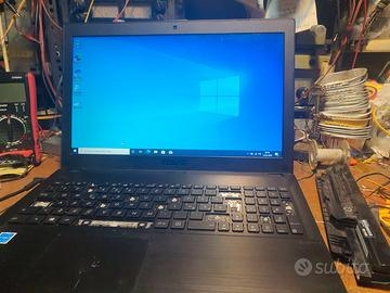 Asus Pro P2520L per pezzi di ricambio