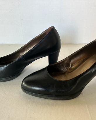 Tacchi neri nero giardini vera pelle decollete