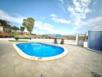 Villa singola con piscina