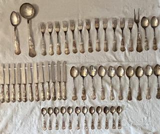 Servizio di posate argentate