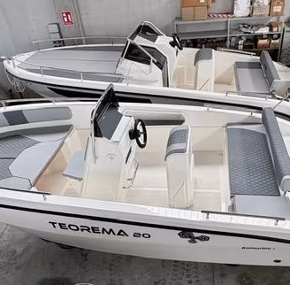 Imbarcazione Teorema 20 open pronta consegna