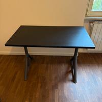 Scrivania idasen IKEA 120x70
