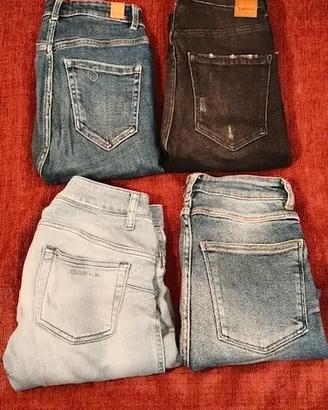 4 Paia di Jeans Donna Stessa Taglia