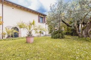 PORZIONE DI BIFAMILIARE A SOMMACAMPAGNA