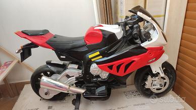 Moto BMW elettrica per bimbi 