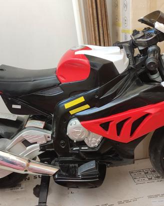Moto BMW elettrica per bimbi 