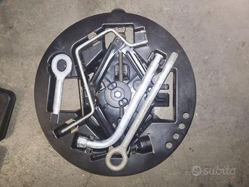 Kit cambio ruota auto