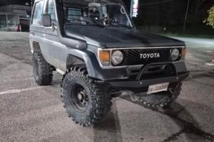 toyota land cruiser  lj 70 