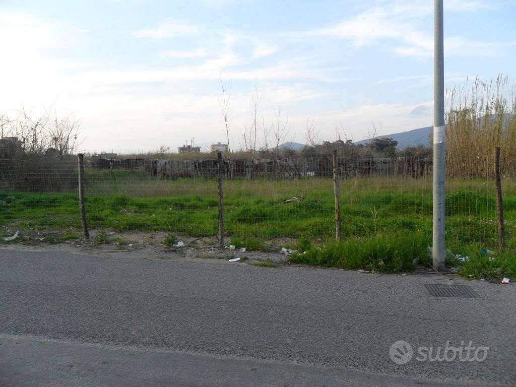 Terreno di 800 m² a Mondragone - Vista 2