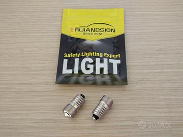 Lampadine LED torcia elettrica 1-9V attacco a vite