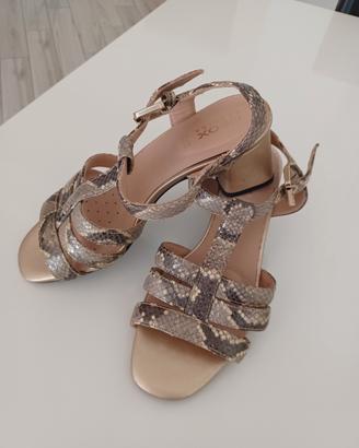 sandali geox pelle Nuovi n. 35,5.