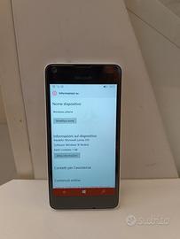 Smartphone Nokia Lumia 550 bianco con Windows 10