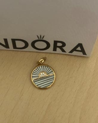 Charm Medallion Alba Pandora