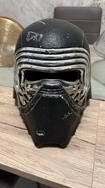 Casco kylo ren