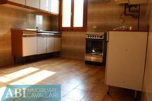 Casa indipendente di 198 m² con più di 5 locali e 