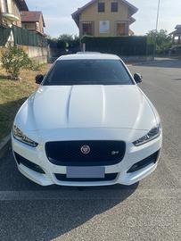 Jaguar xe awd 2.0 r sport