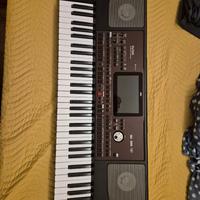 Korg PA700 Arranger