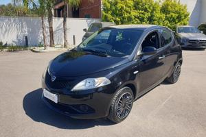 LANCIA Ypsilon 1.2 69 CV 5 porte Gold