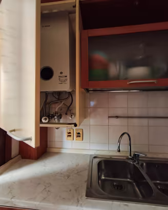 Cucina  ad angolo in buone condizioni 