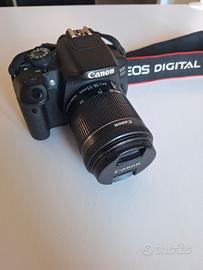 Reflex Canon EOS 700d