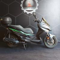 Kawasaki J300 - 2020