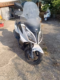 scooter kymco 300 per pezzi ricambio (sbiellato)