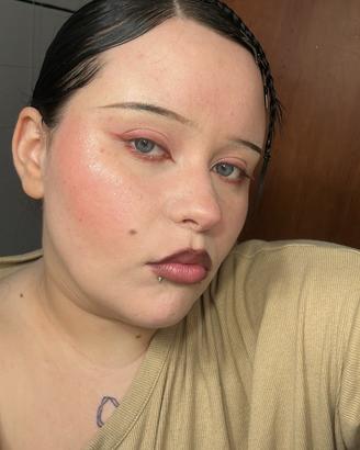 Make-up artist
