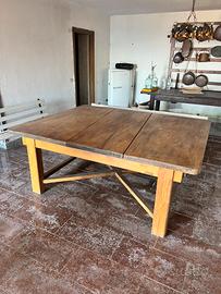 Tavolo rustico in legno massello – anni ’90