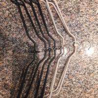 6 Attaccapanni da camice nuovi neri e bianchi in m