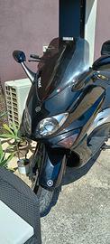 Yamaha tmax