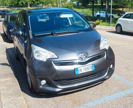 TOYOTA Verso-S