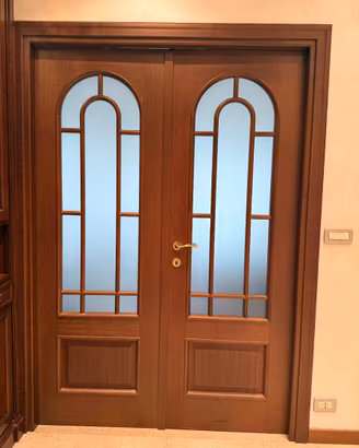 9 porte interne in legno color noce