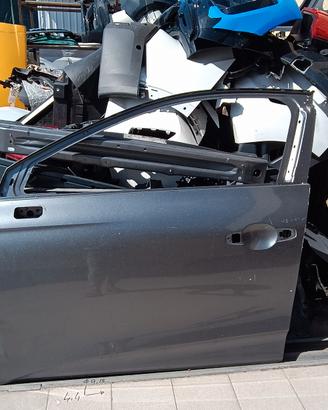 Porta anteriore sinistra Renault Clio 5
