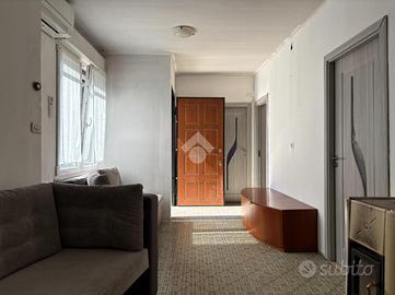 CASA SEMINDIPENDENTE A ARTEGNA