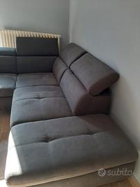 Divano  angolare nuovo