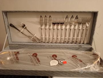 servizio posate pesce e vassoio 