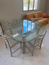 Tavolo + 4 sedie firmato "Nicolini" anni 70