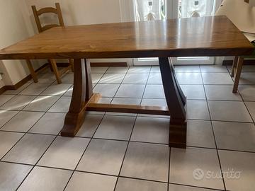 Tavolo in legno