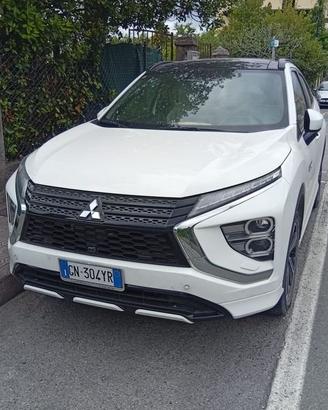 Mitsubishi Eclipse Cross 2.4 MIVEC 4WD PHEV D...